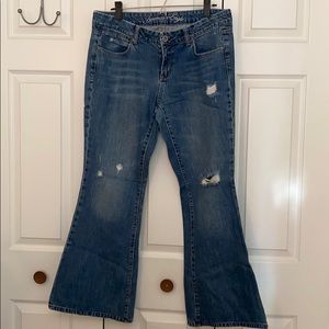 American Eagle Real Flare Distressed Jeans 12S